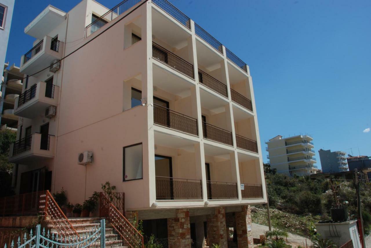 Nikos Hotel And Apartments Саранде Екстериор снимка